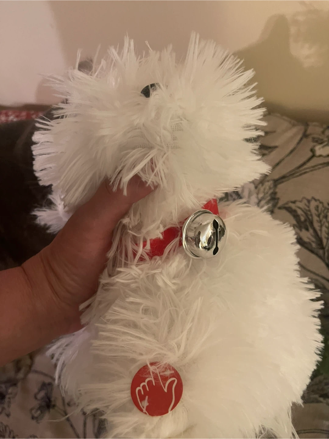 🏆" Brand new with tag White fluffy dog plush with bell - photo 3