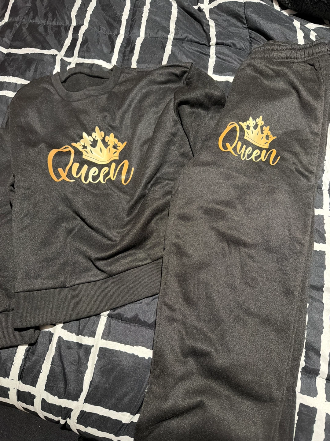 Black Queen Sweatshirt and Pants Set 🏆