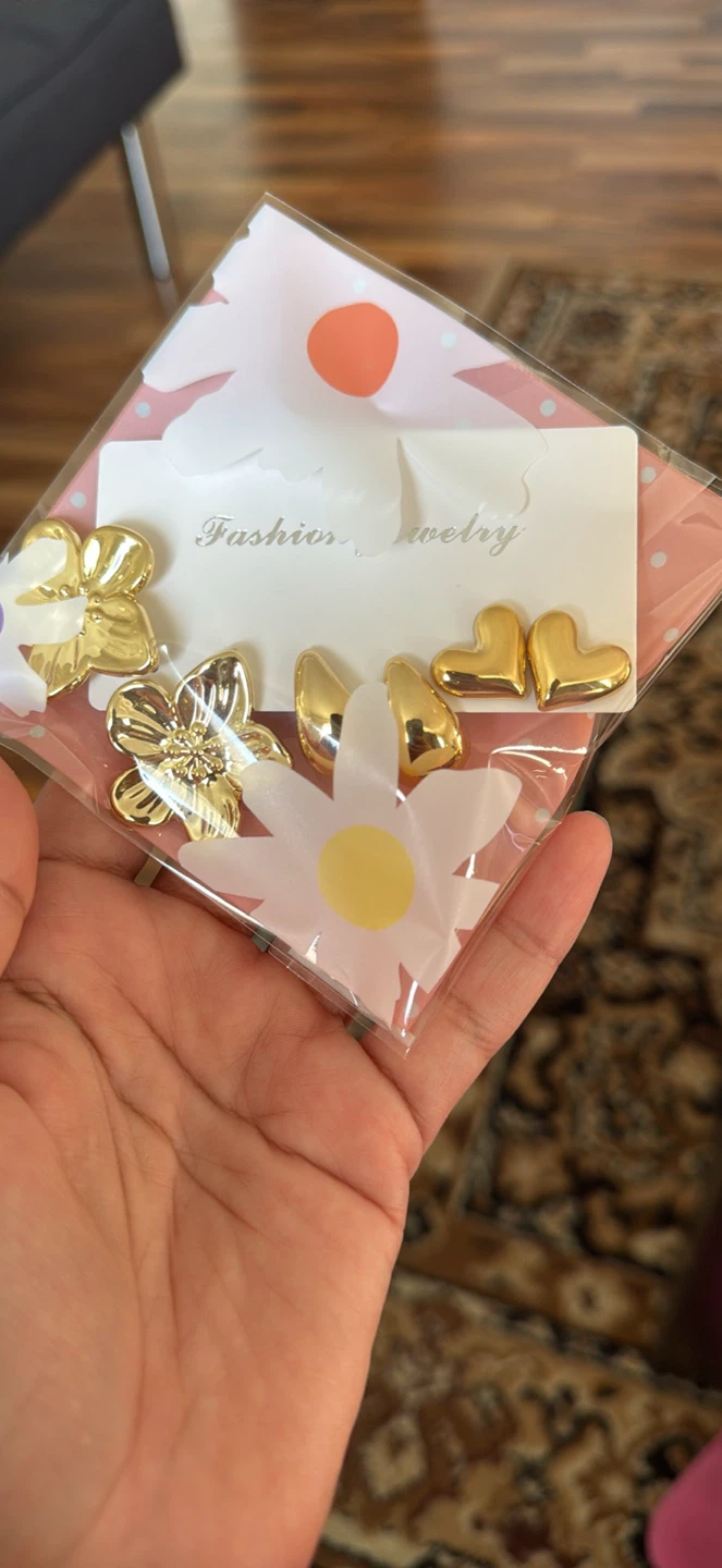 Gold Tone Flower and Heart Earrings Set