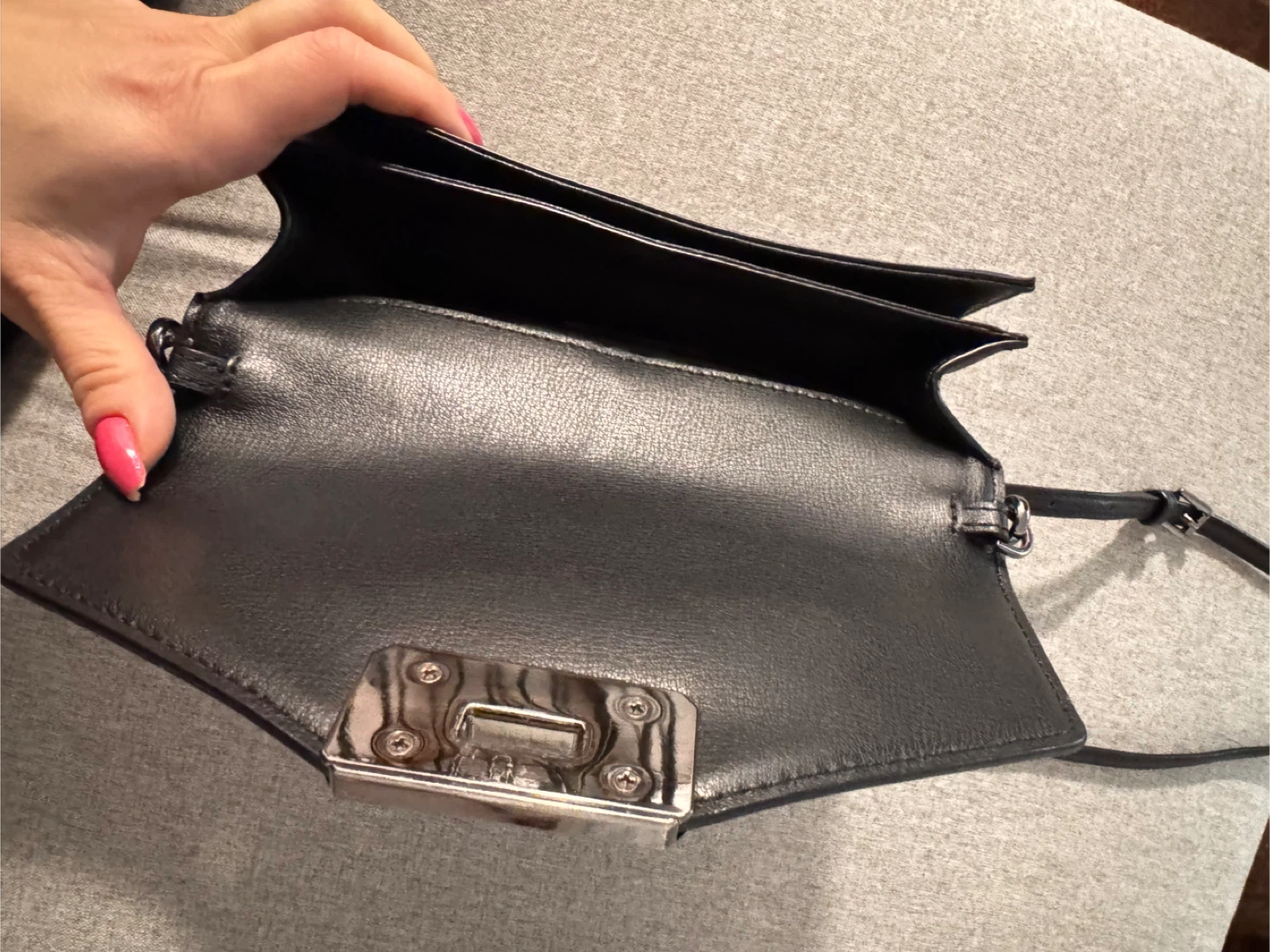 Michael Kors Black Leather Shoulder Bag - photo 4
