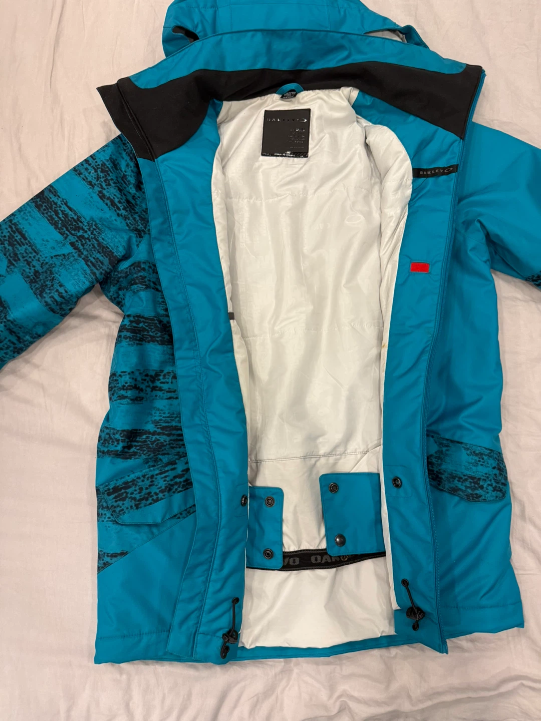 Oakley Ski/snowboard jacket Size Men (M) - photo 4
