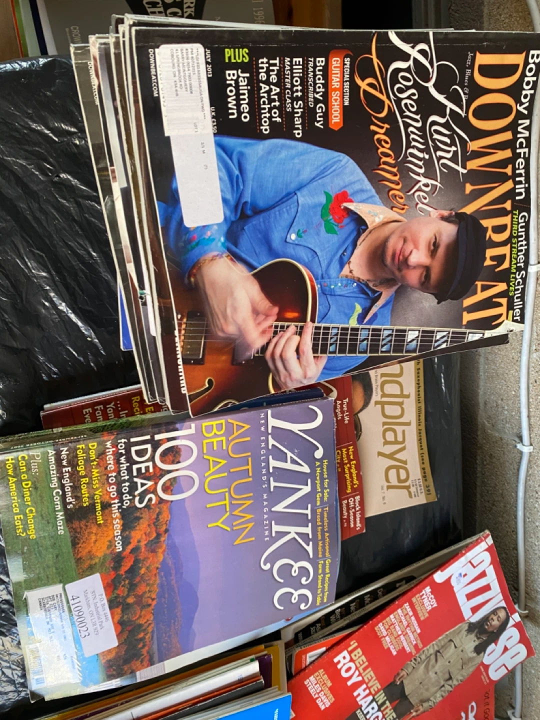 Collection of Music & Lifestyle Magazines - photo 2