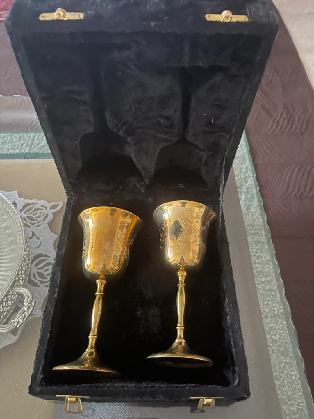 🏆 Set of 2 Vintage Gold Goblets with Case