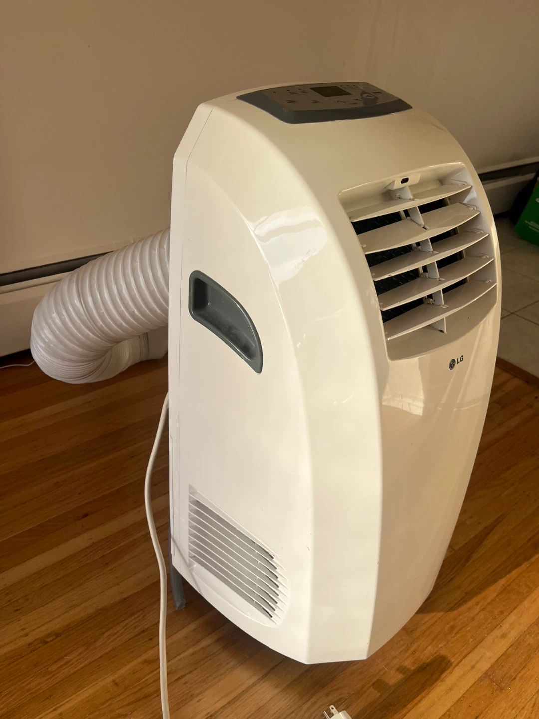 LG Portable Air Conditioner with Exhaust Hose - photo 3