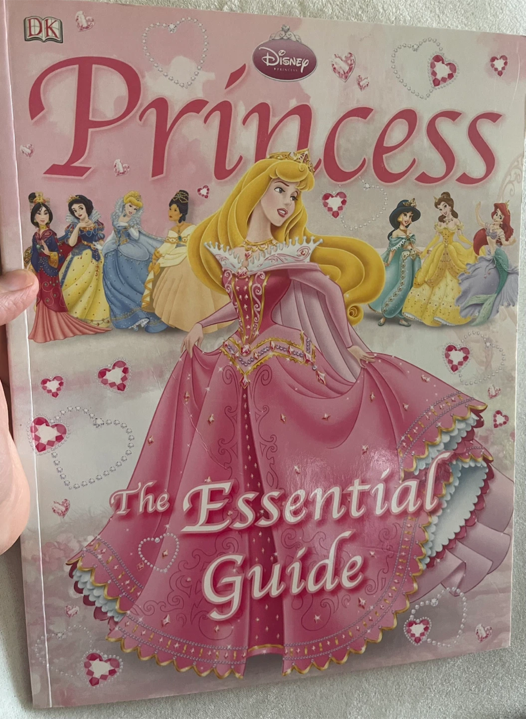 🏆 Disney Princess The Essential Guide Book