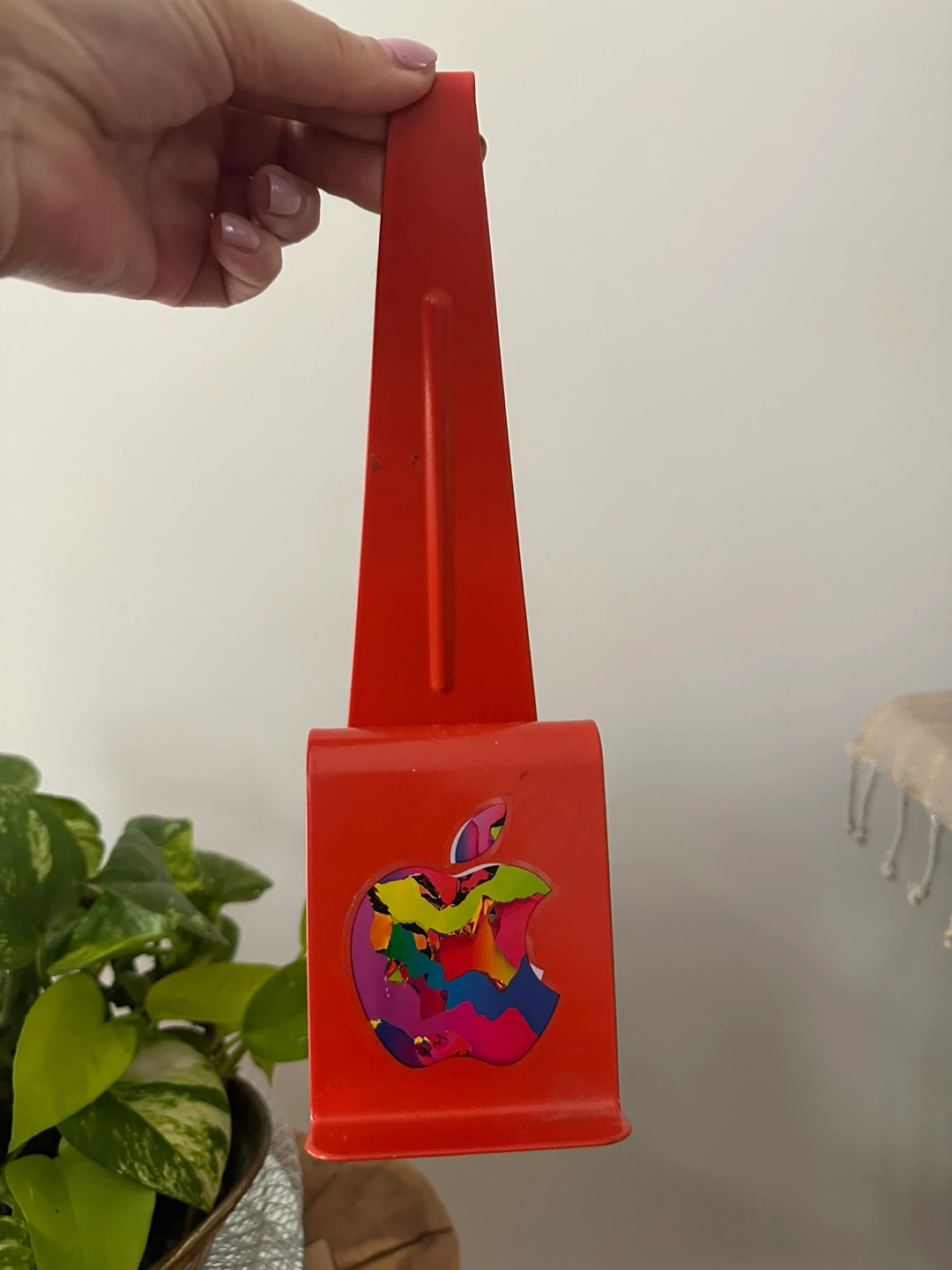IKEA Stand Red