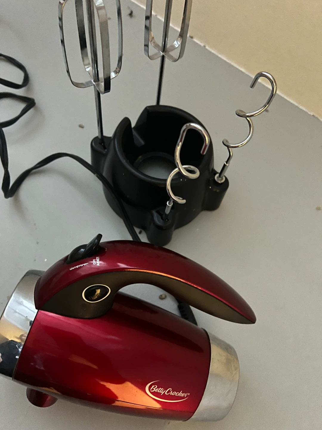Betty Crocker Hand Mixer with Dough Hooks & Beaters - photo 2