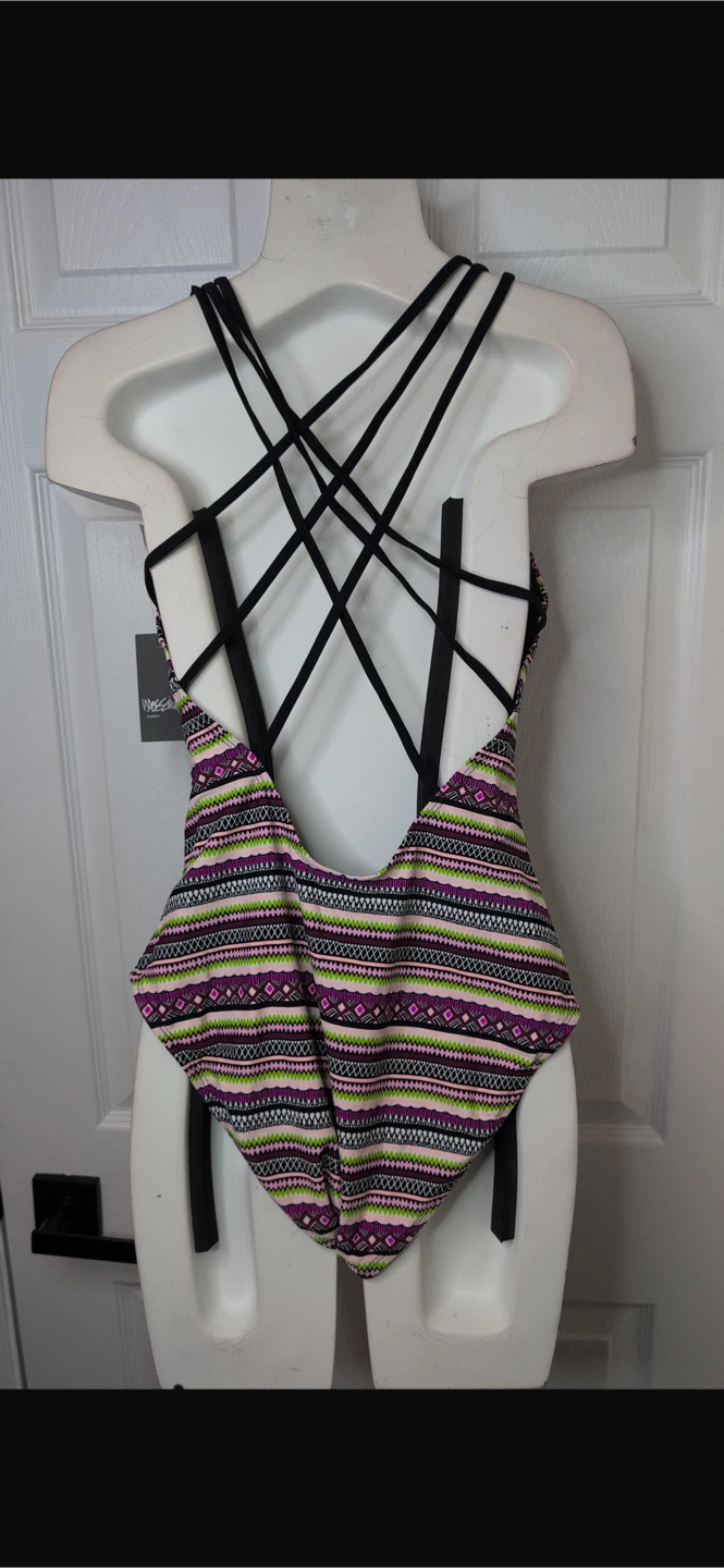 NEW! Mossimo Women's One Piece Swimsuit Size M - photo 4