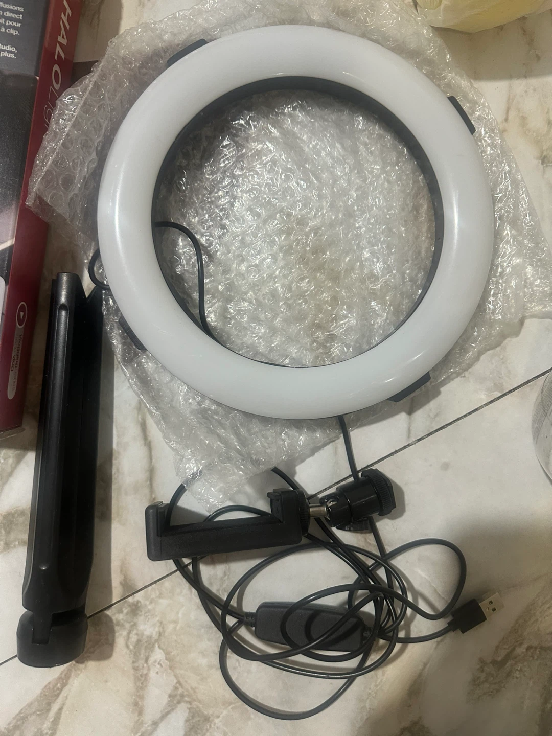 HALO Light 8" LED Ring Light Desktop Tripod Stand w/ Phone Mount - photo 4