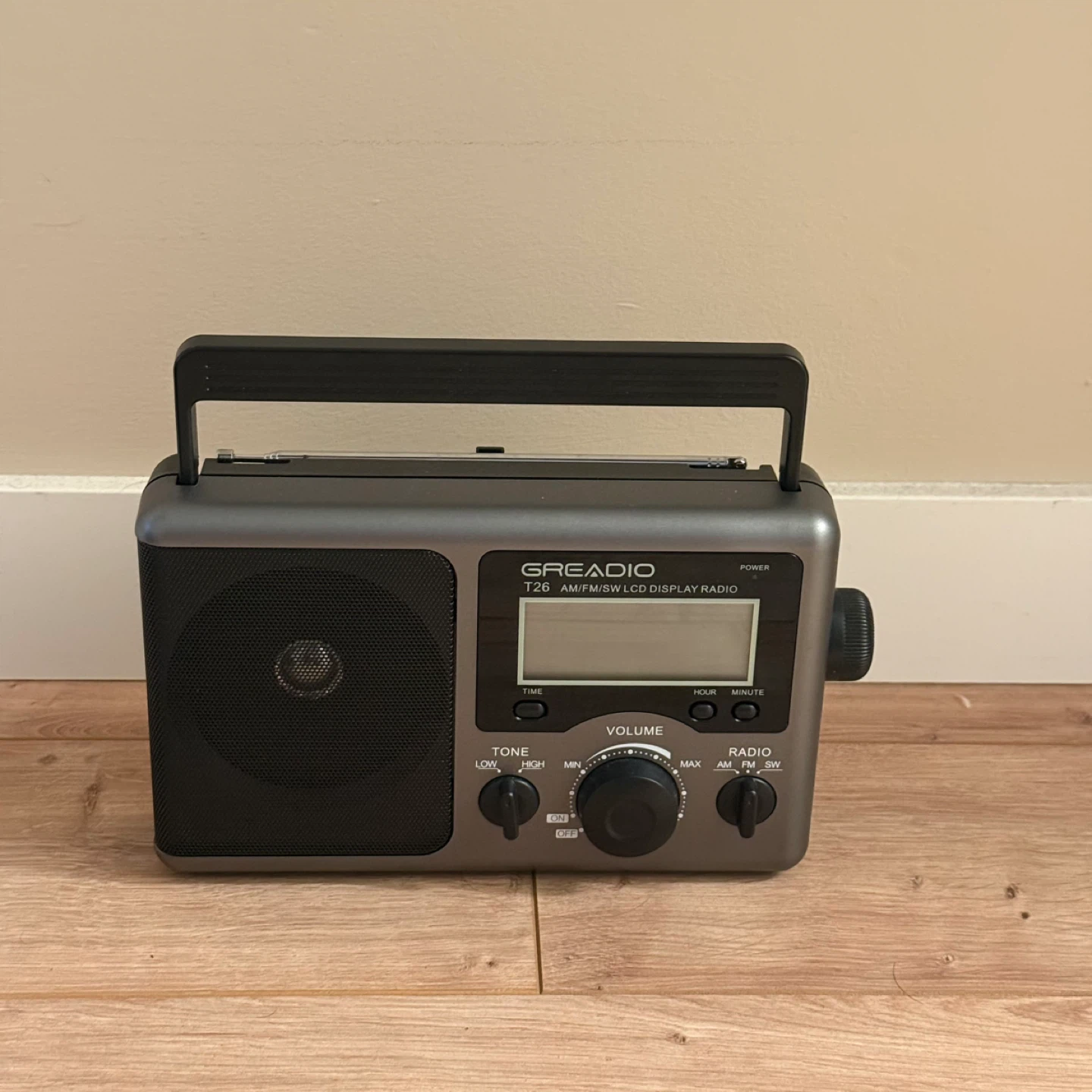 Greadio T26 AM/FM/SW LCD Display Radio