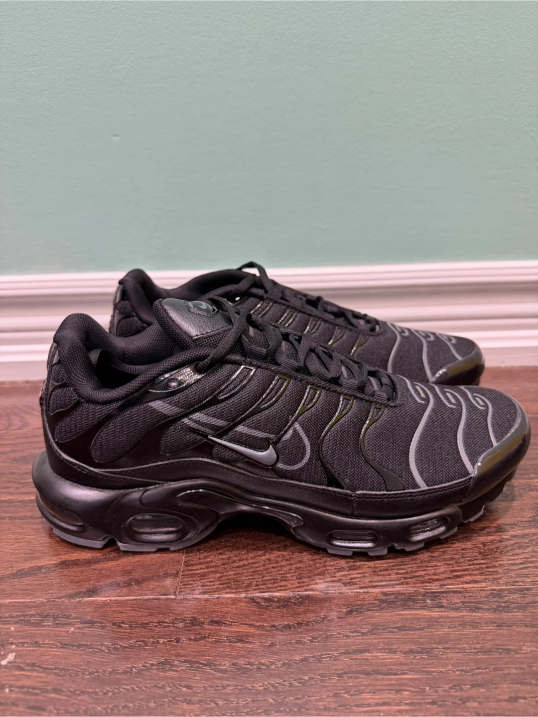 Nike Air Max Plus TN SE Running Shoes - photo 3