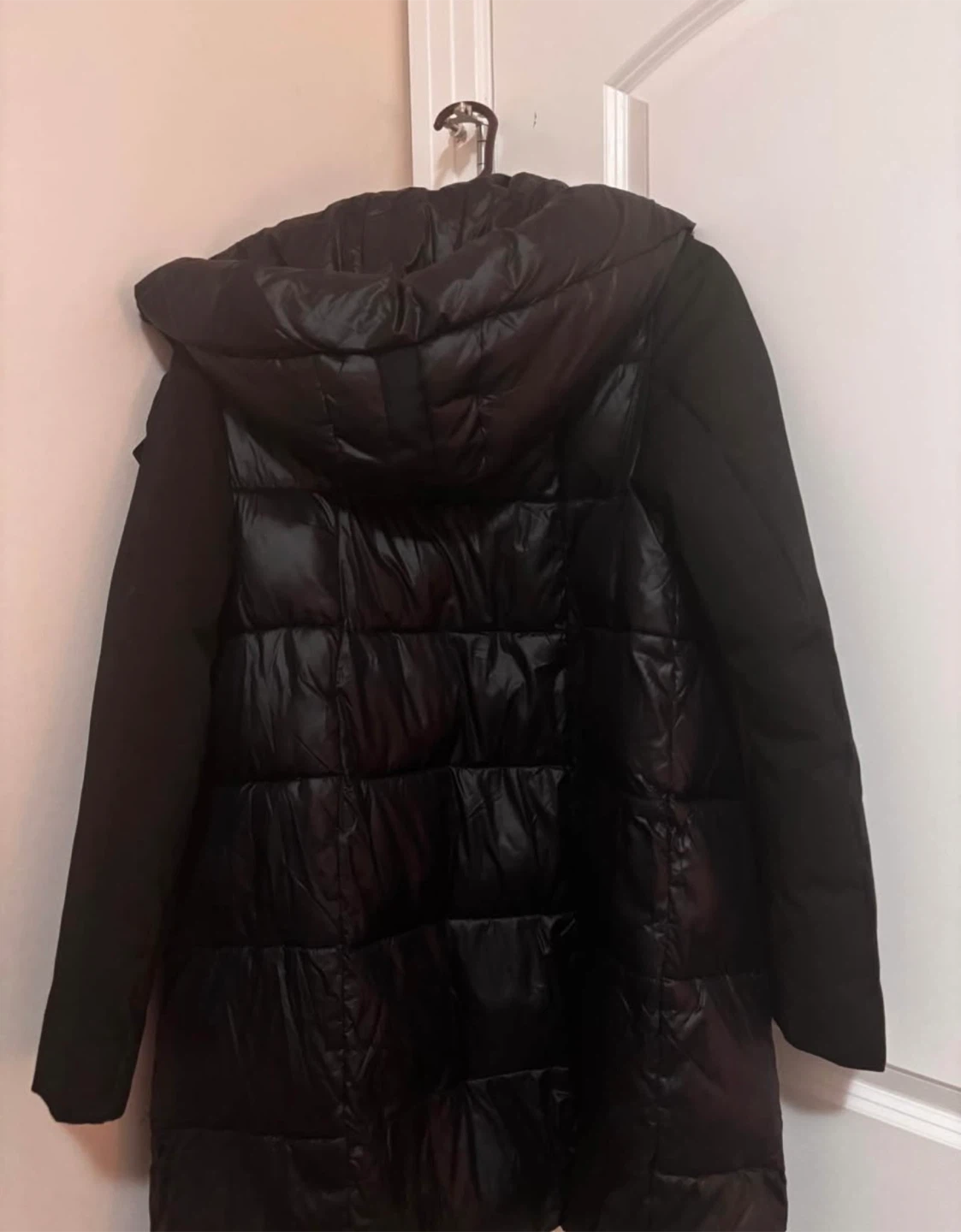 Towmy Black Puffer Hooded Jacket - Size Medium - photo 2