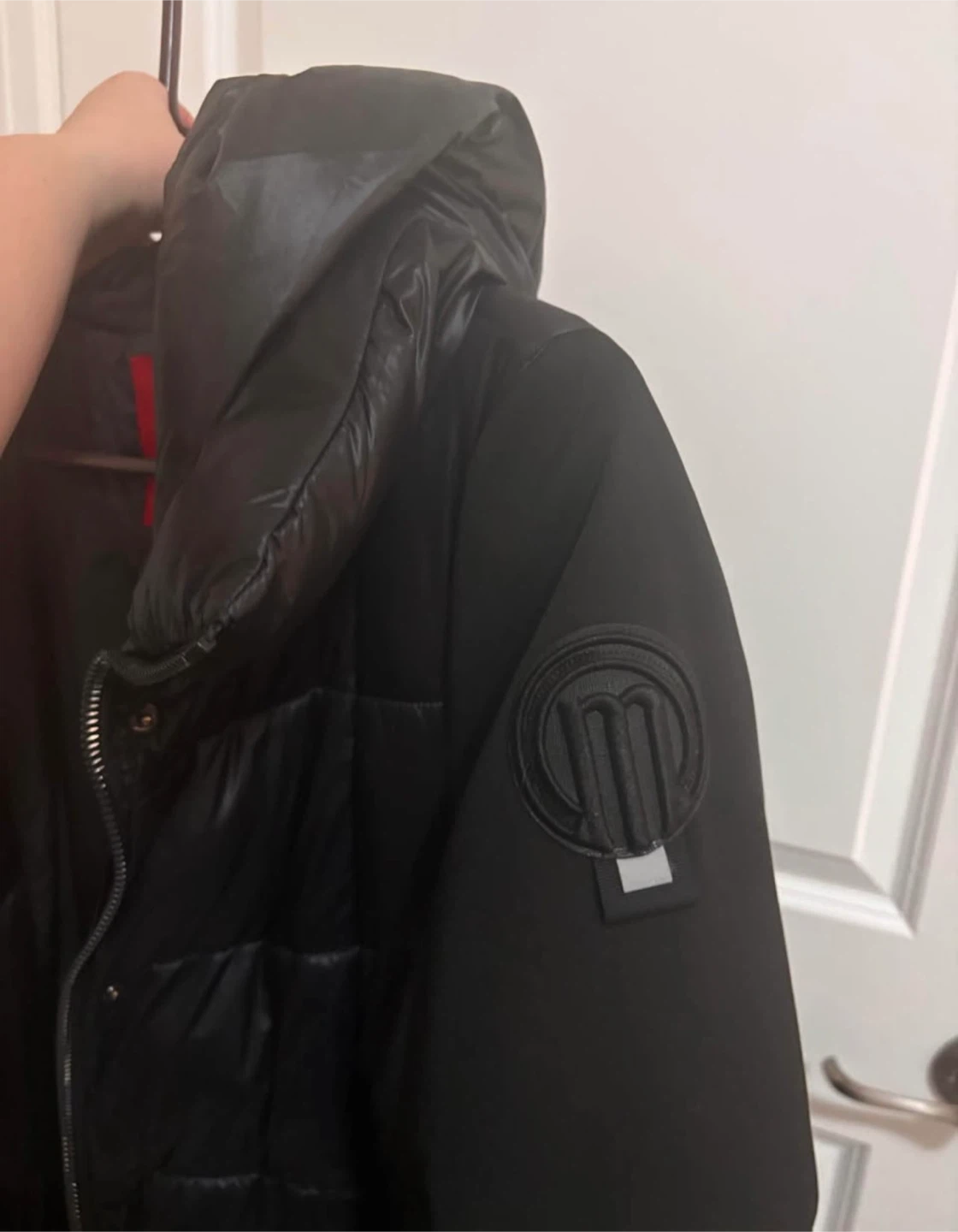 Towmy Black Puffer Hooded Jacket - Size Medium - photo 5