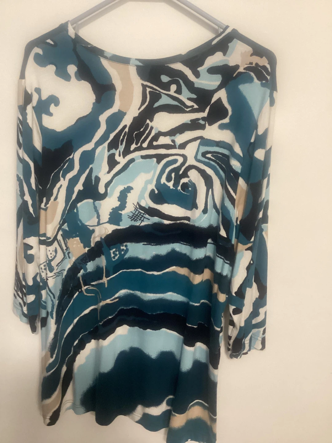 🏆 Woman’s Abstract Long Top - photo 2