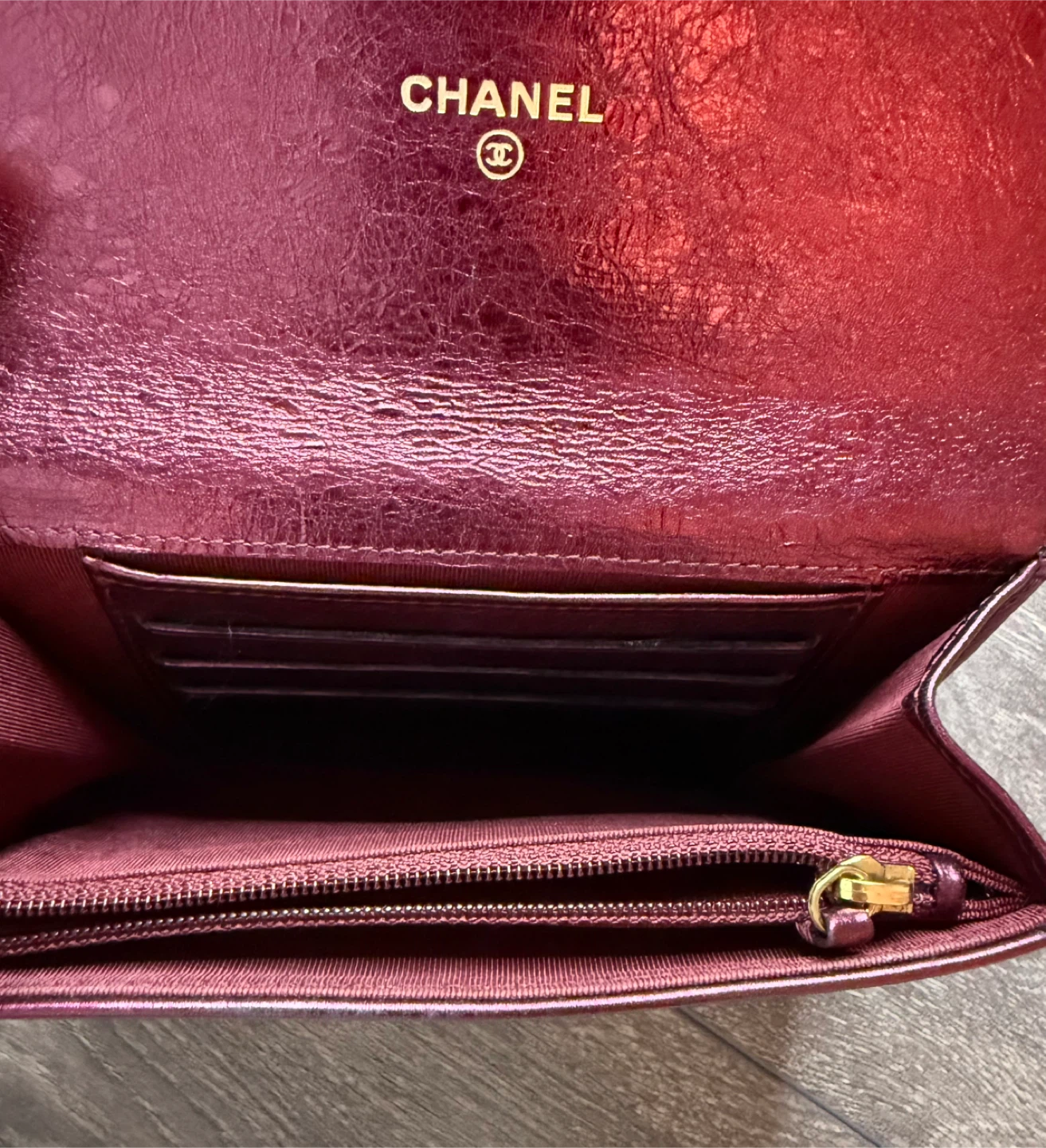 Authentic Chanel 2.55 Wallet - Metallic Burgundy - photo 2