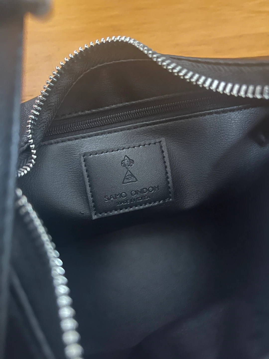 SAMO ONDOH Black Shoulder Bag - photo 5
