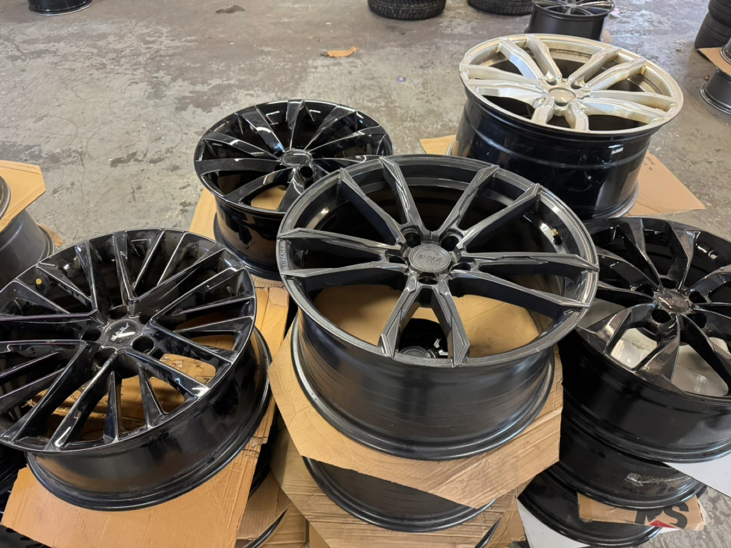 Sets of winter and all season tires and rims - photo 3