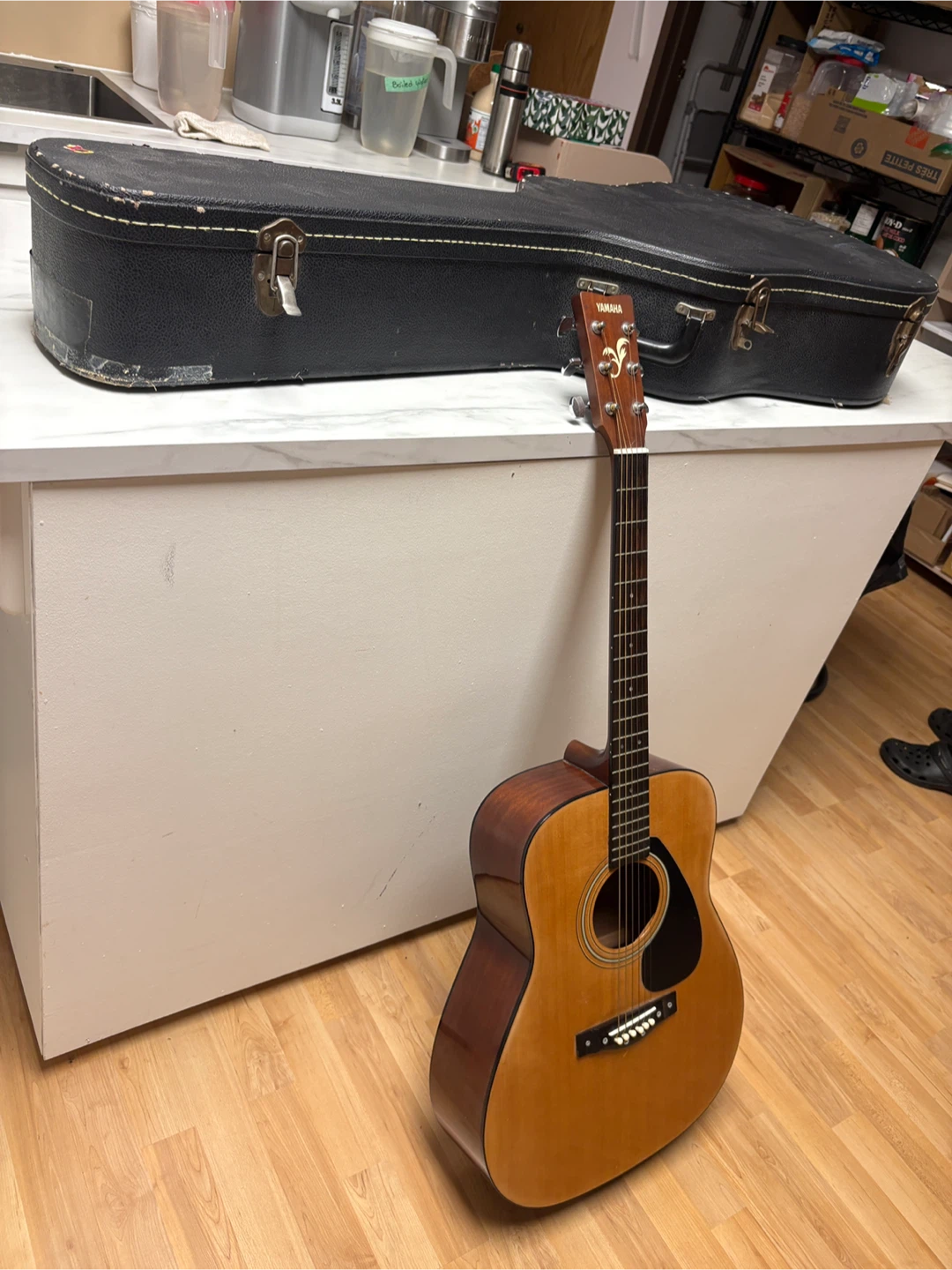 Yamaha Acoustic Guitar with Case - photo 5