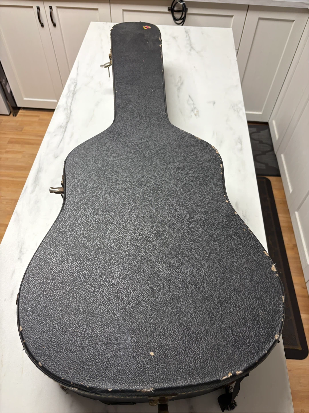 Yamaha Acoustic Guitar with Case - photo 3