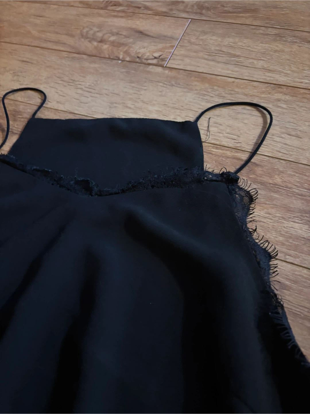 Black cami top with lace trim - photo 2