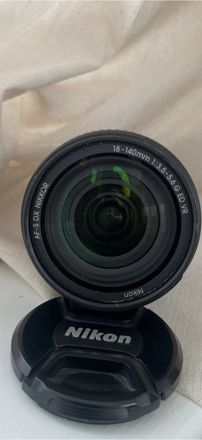 Nikon AF-S DX NIKKOR 18-140mm f/3.5-5.6G ED VR Lens