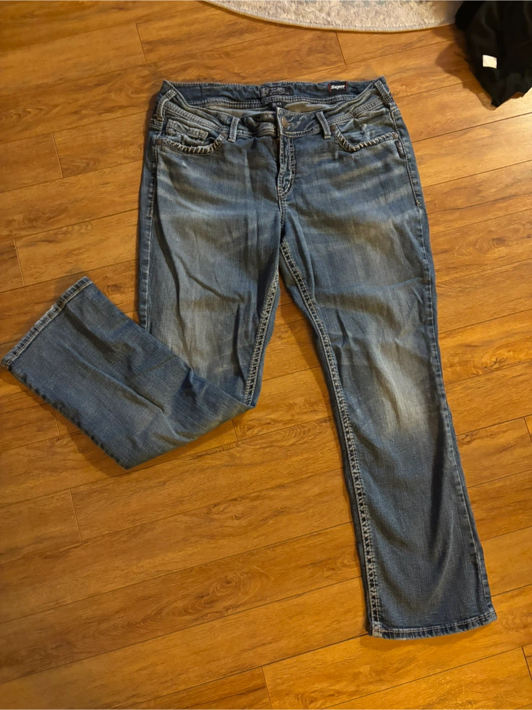 Silver Jeans Co. Suki Mid Slim Bootcut Jeans Size L31