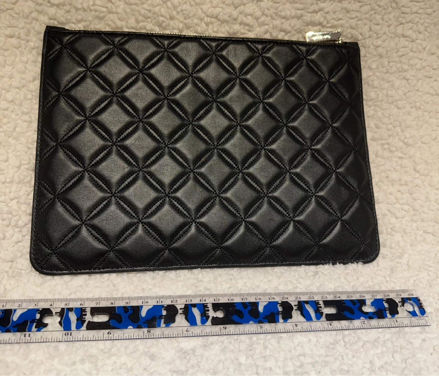 Kate Spade Black Quilted Pouch - photo 2