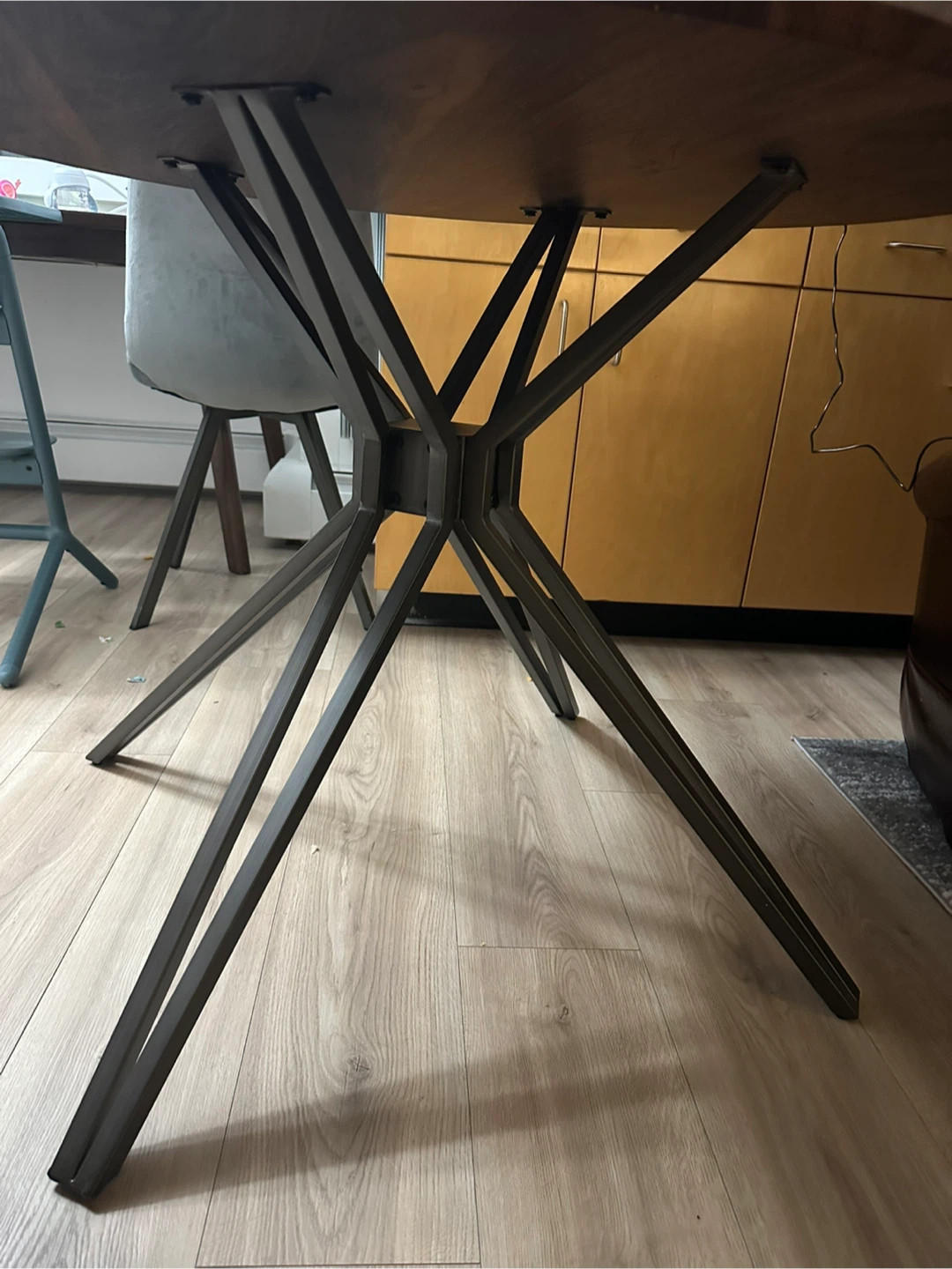 Round Walnut Table with Metal Legs - photo 3