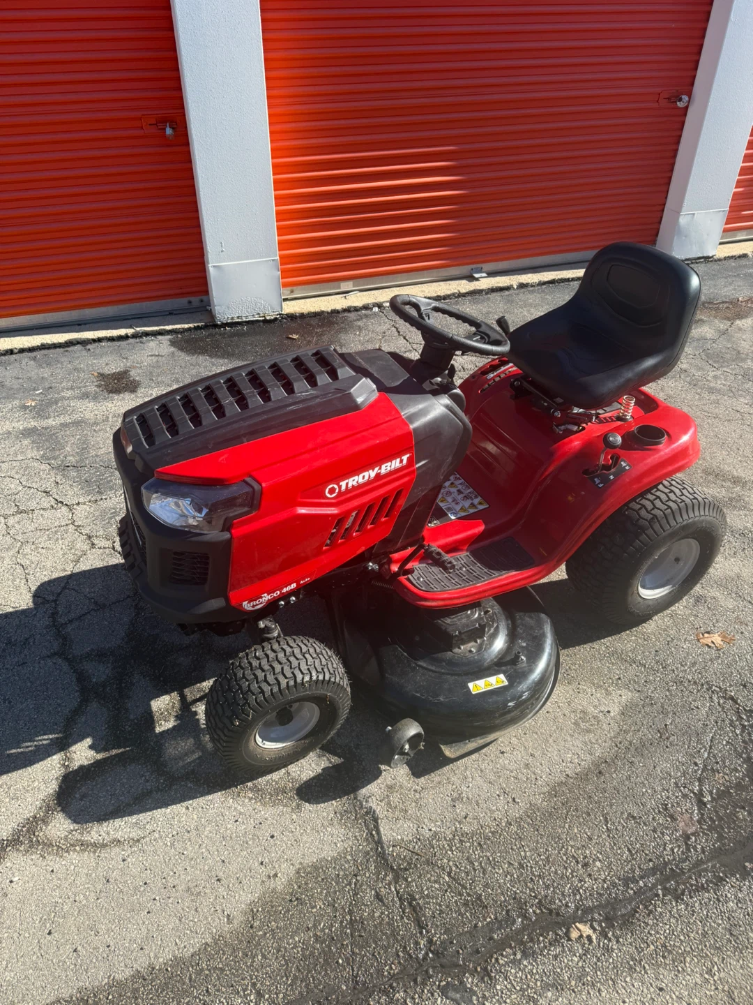 Troy-Bilt Riding Lawn Mower - photo 2
