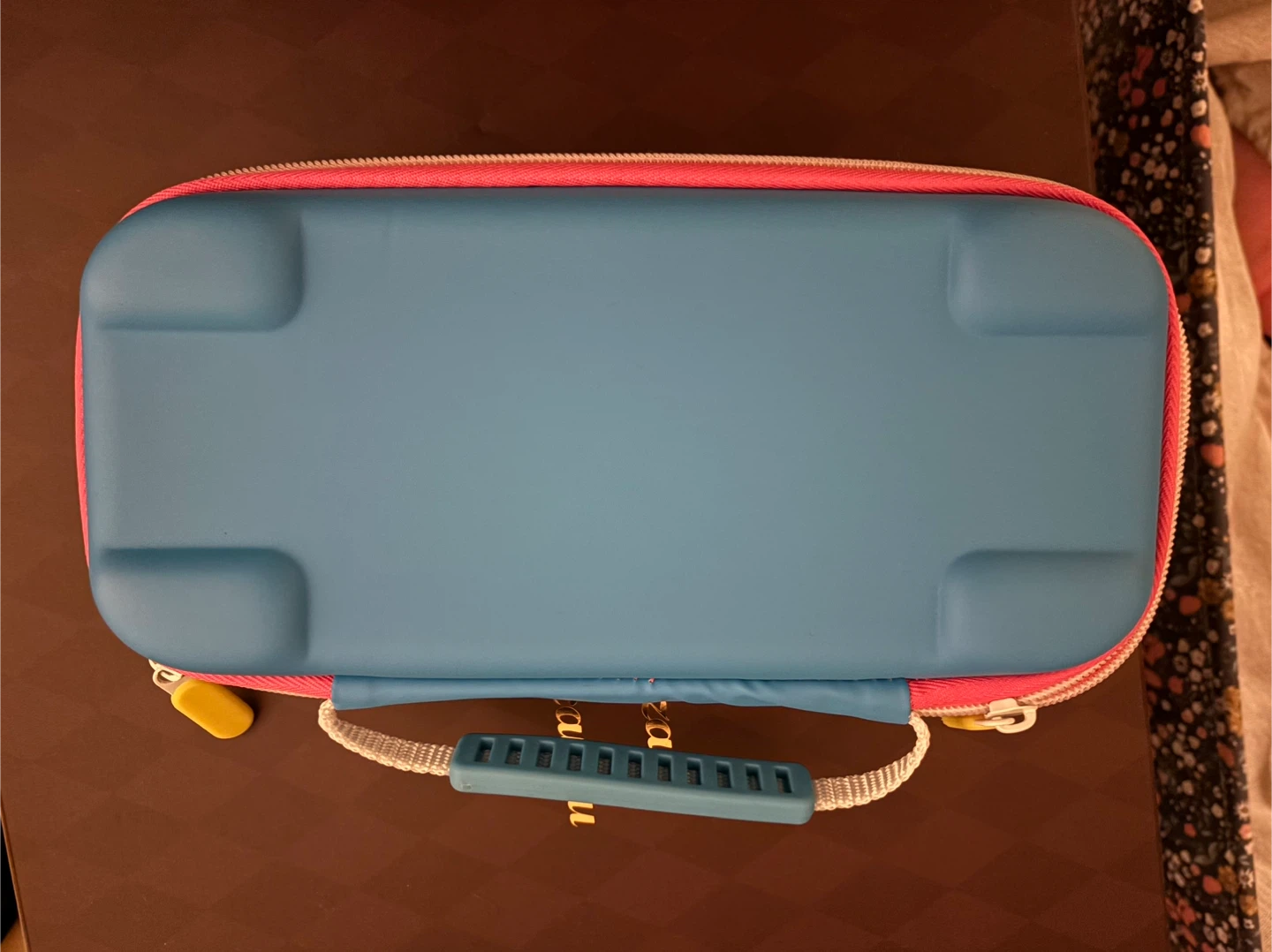 Kirby case for Nintendo switch (official) - photo 2