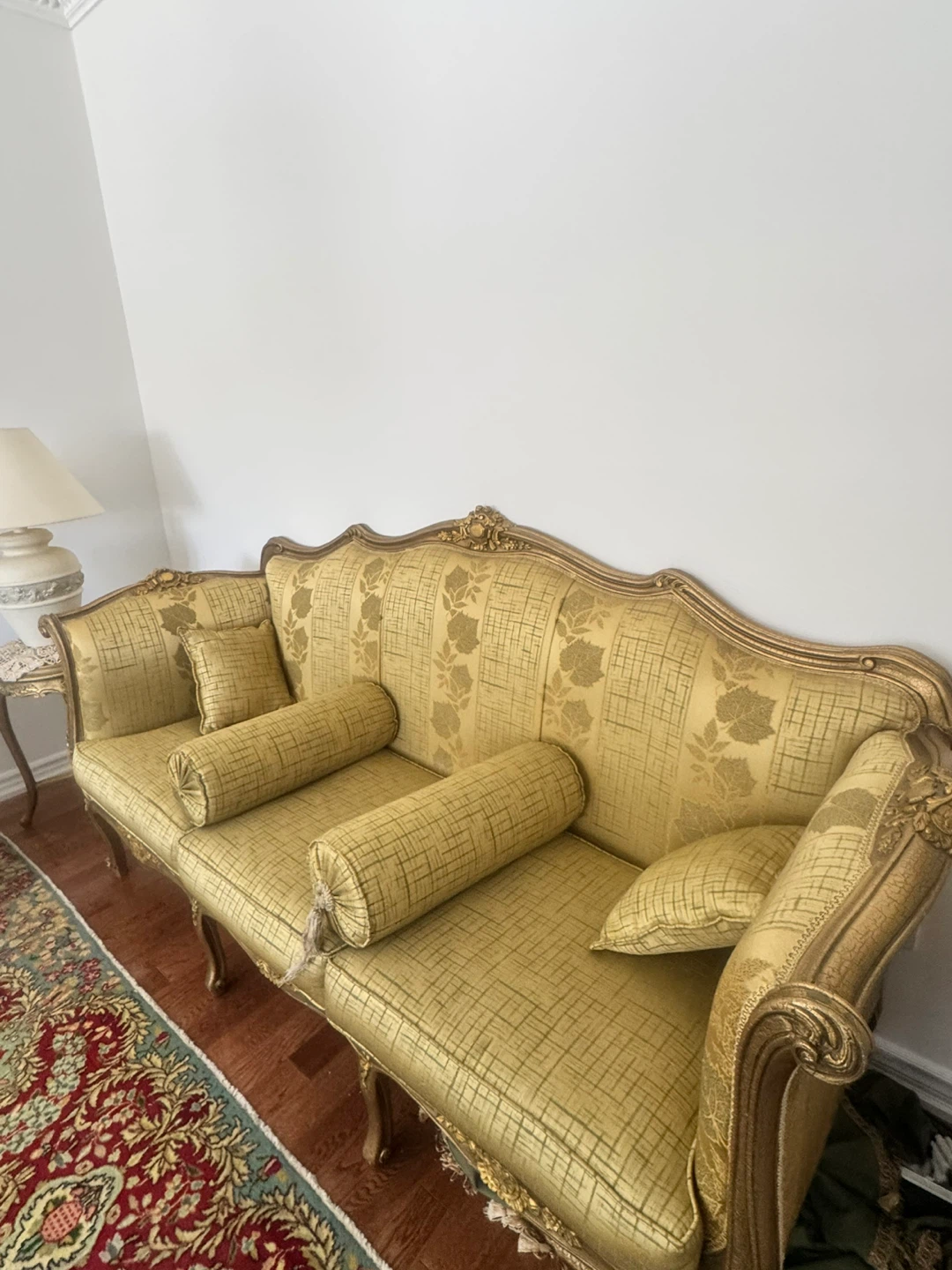 Vintage Sofa and 2 Armchairs center and side tables  7 pieces - photo 4