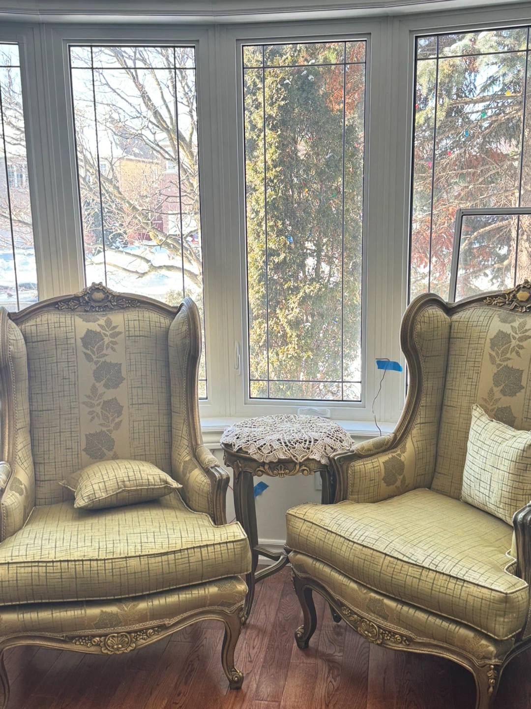 Vintage Sofa and 2 Armchairs center and side tables  7 pieces