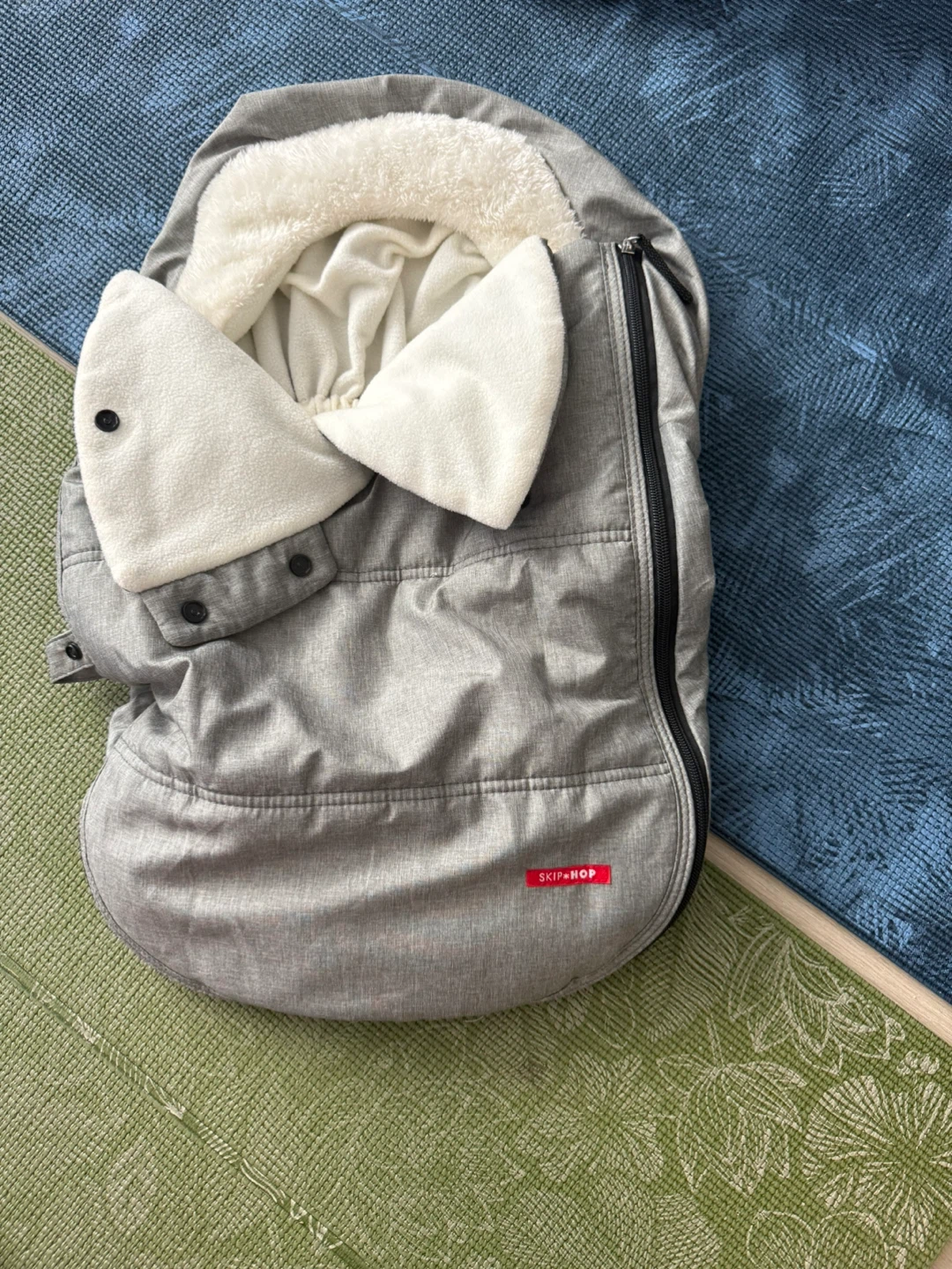 Great Deal ‼️Winter Car seat cover Skip Hop - 60% less than new