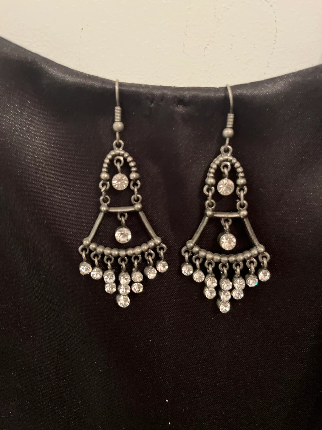 Silver-tone Chandelier Earrings with Rhinestones 🏆