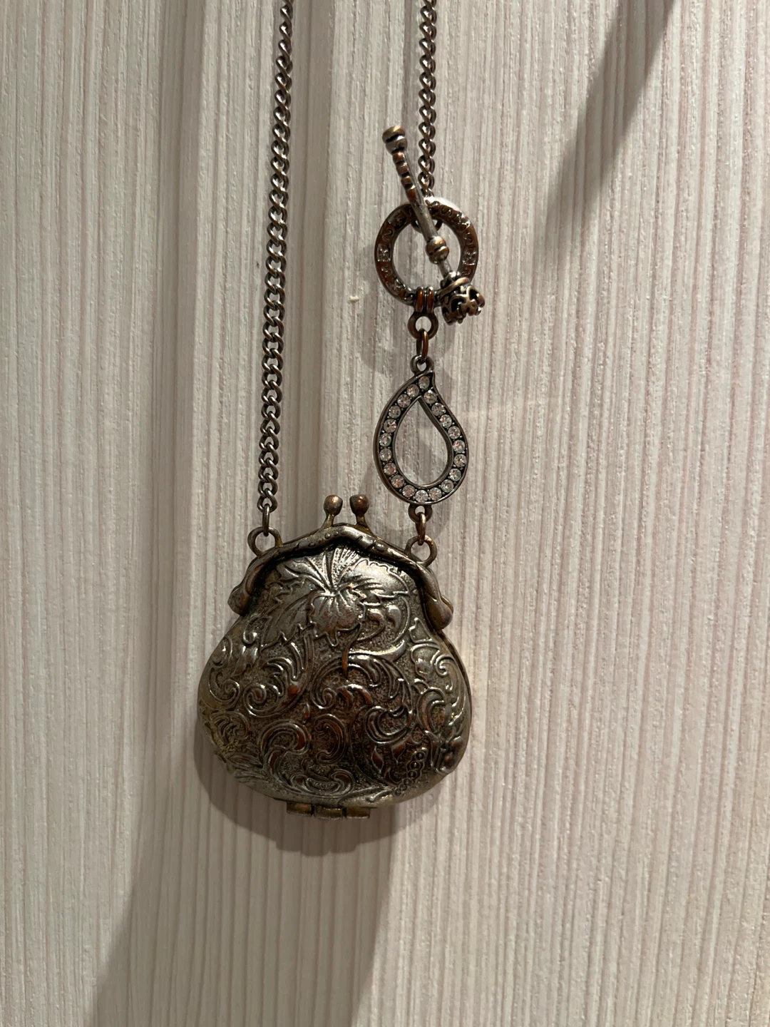 Vintage looking Purse Locket Necklace -16” 🏆