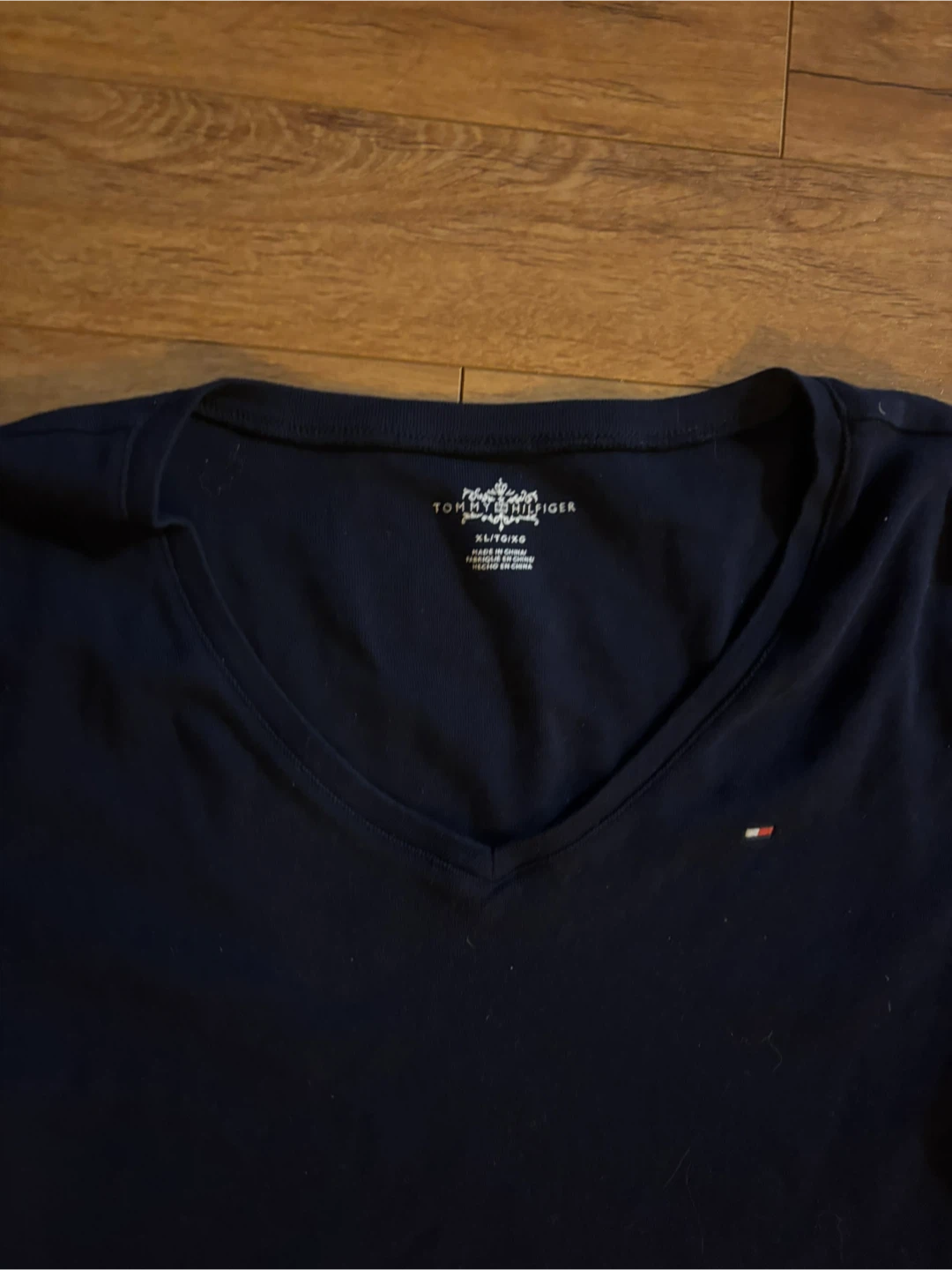 Tommy Hilfiger Navy V-Neck T-Shirt - Size XL - photo 2