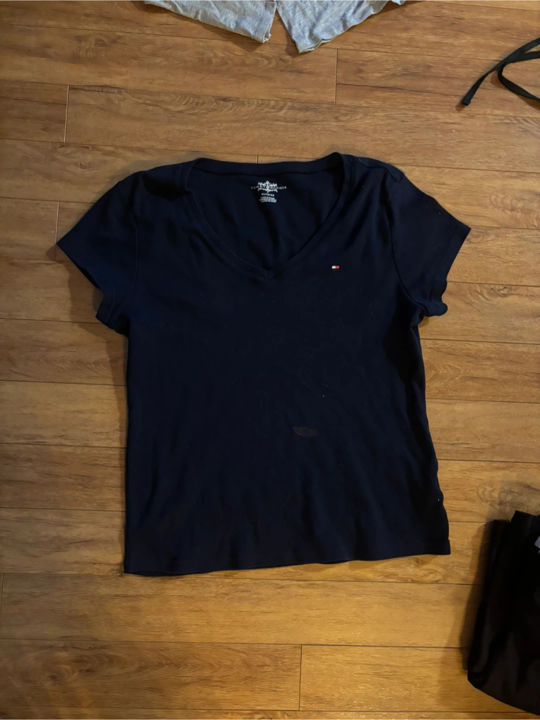 Tommy Hilfiger Navy V-Neck T-Shirt - Size XL