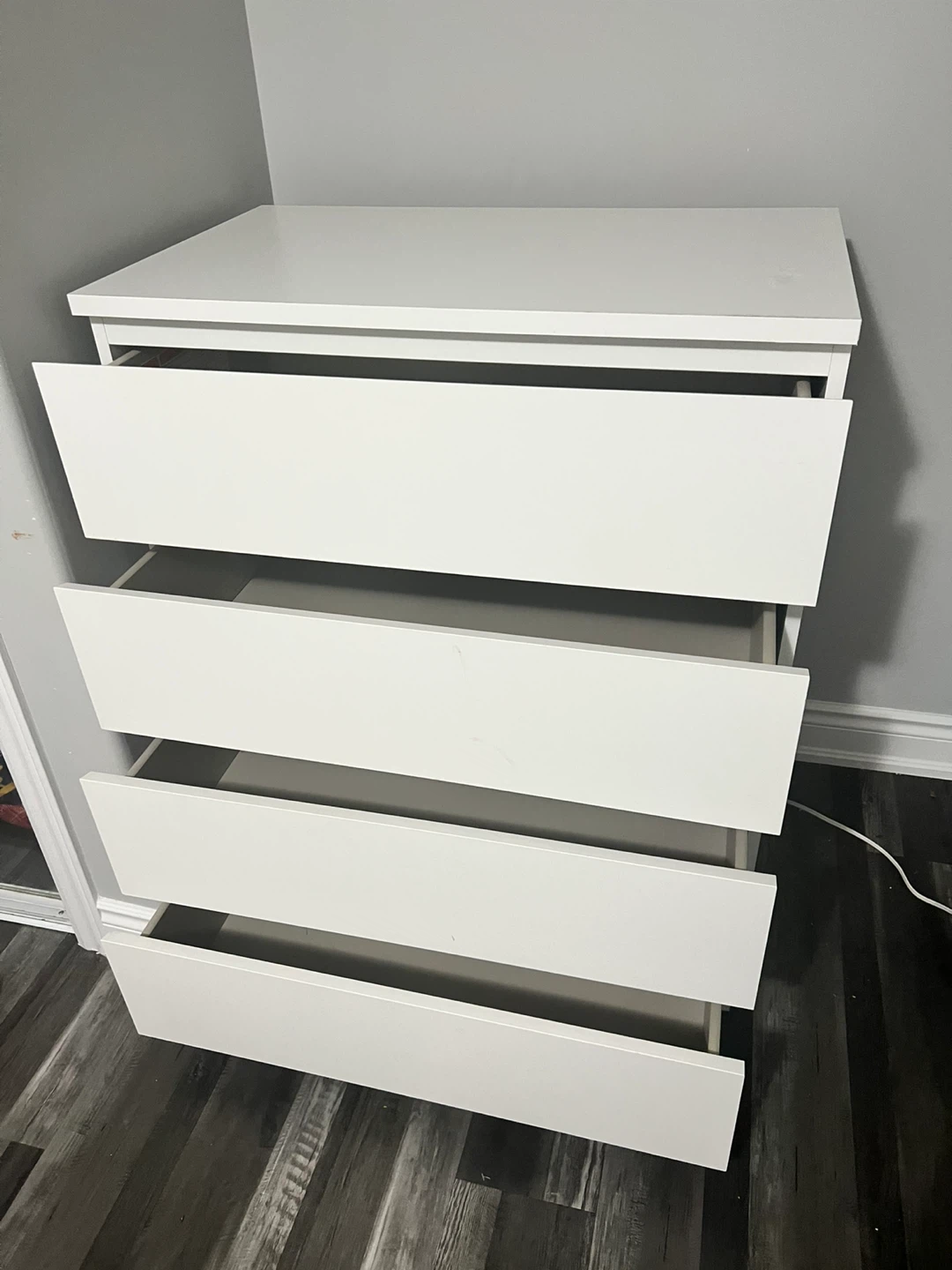 White 4-Drawer Dresser
