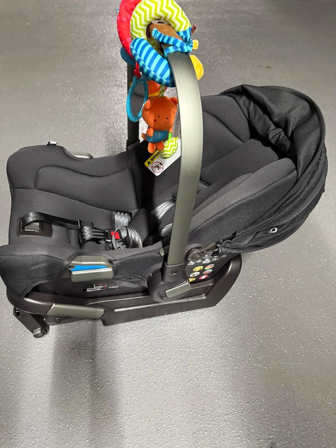 Gently used Nuna PIPA Car seat