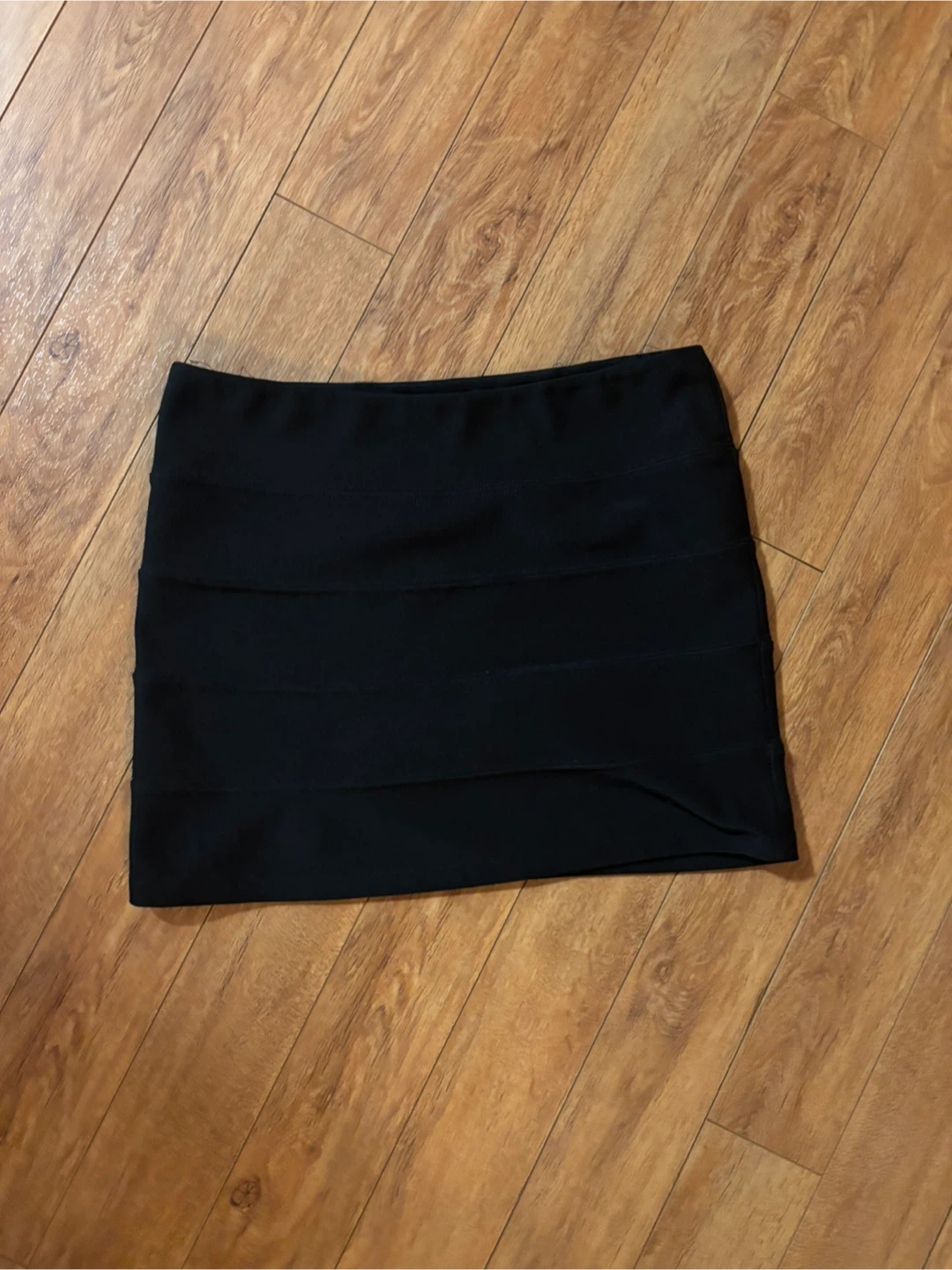 GUESS Black Bandage Mini Skirt - Size Medium