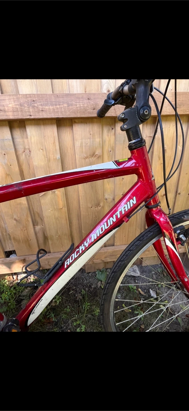Rocky Mountain Red Hybrid Bicycle - photo 2