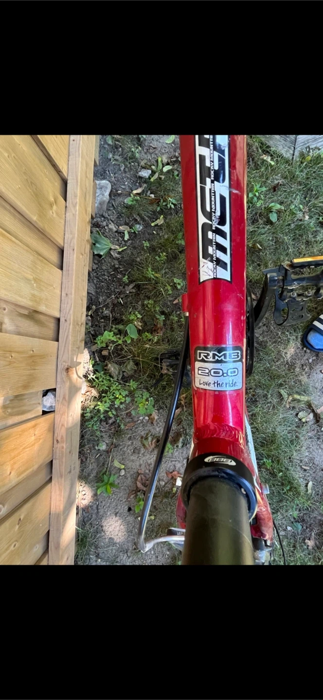 Rocky Mountain Red Hybrid Bicycle - photo 4