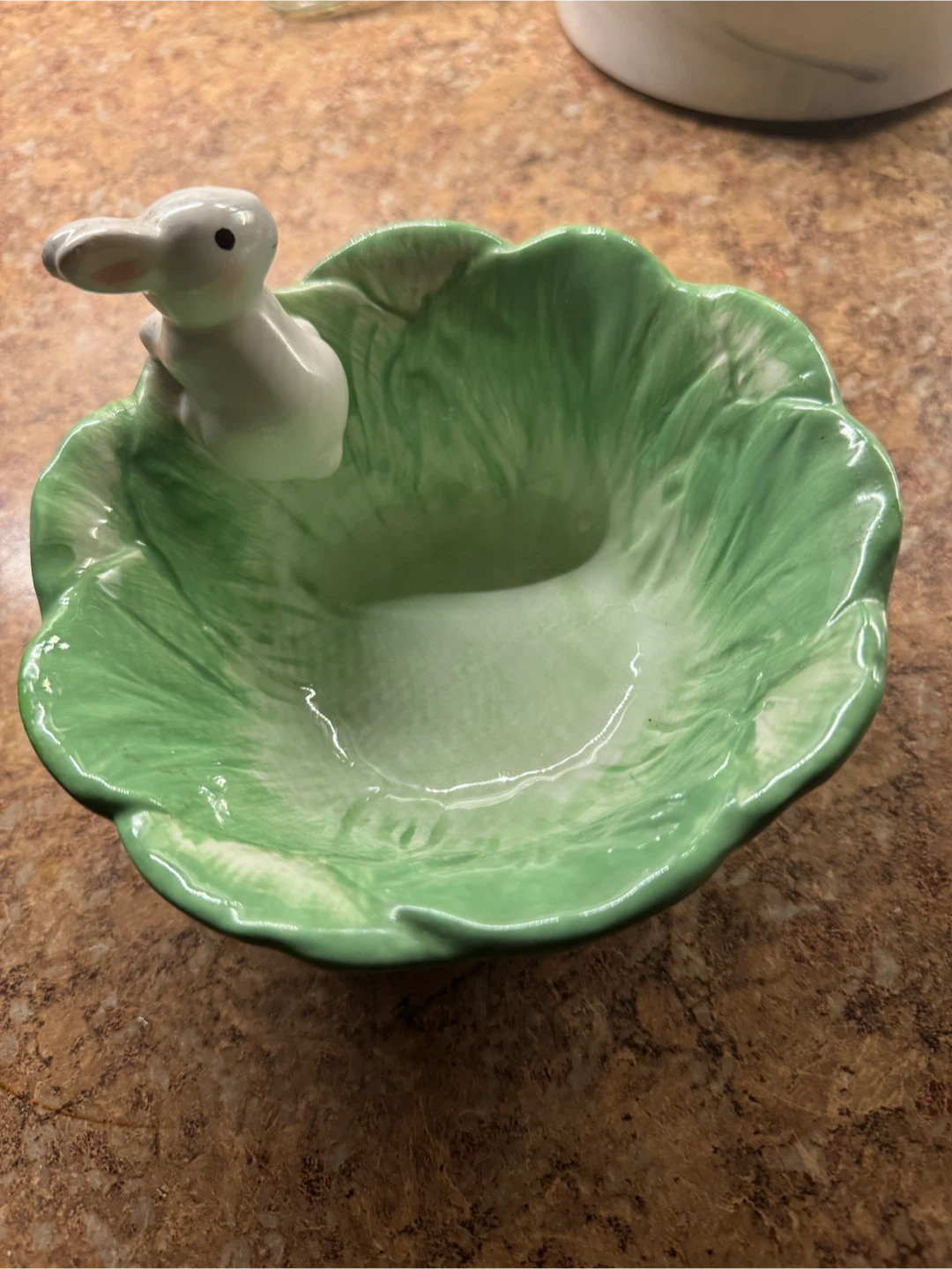 Ceramic Lettuce Bowl with Bunny Decoration - photo 4