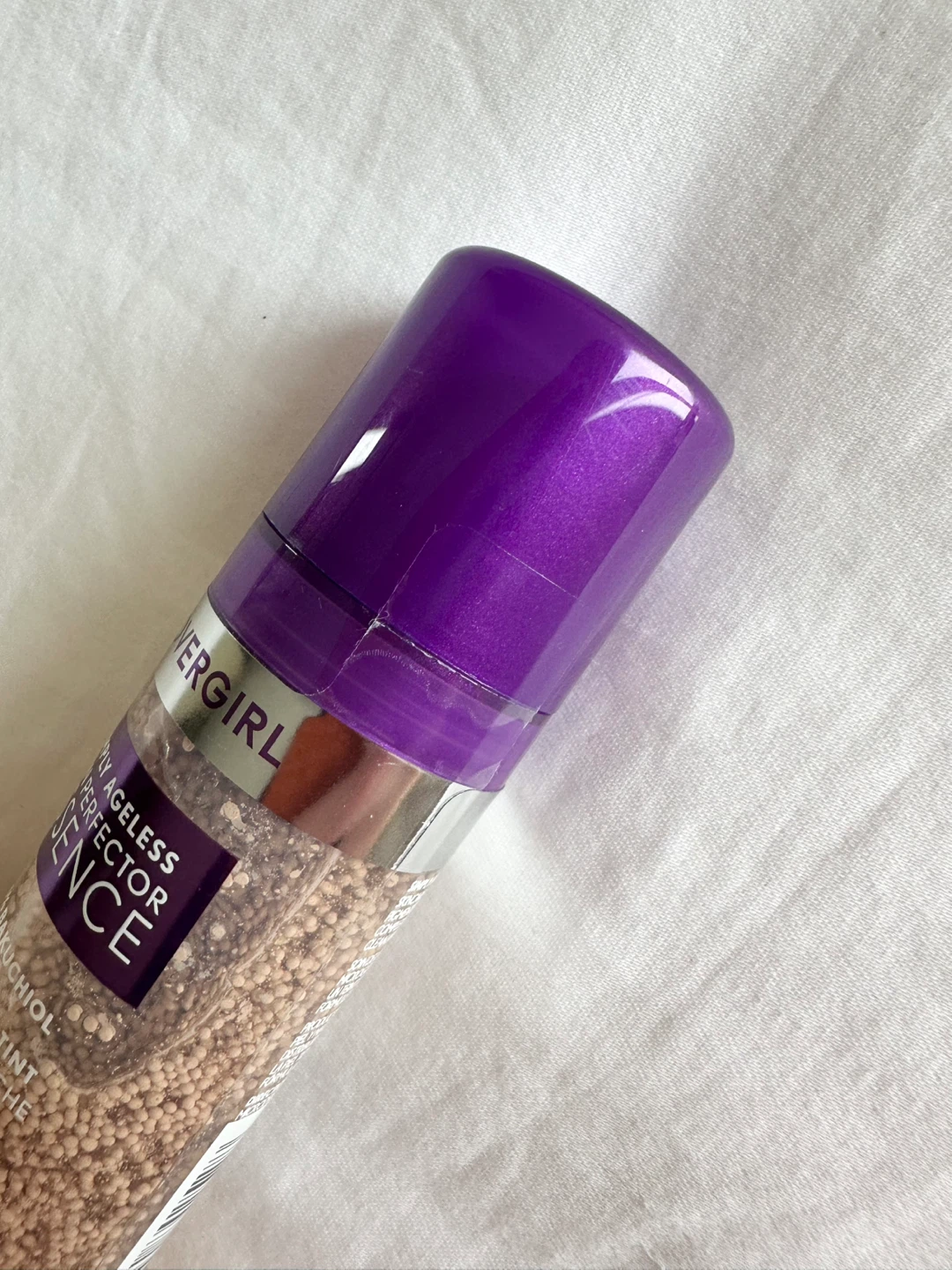 🆕 CoverGirl Skin Perfection Essence Foundation - Light - photo 2