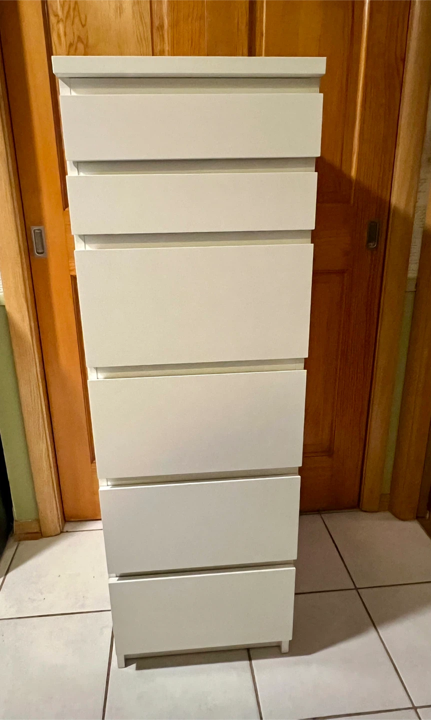 IKEA white 6 drawer dresser w/mirror/jewelry storage