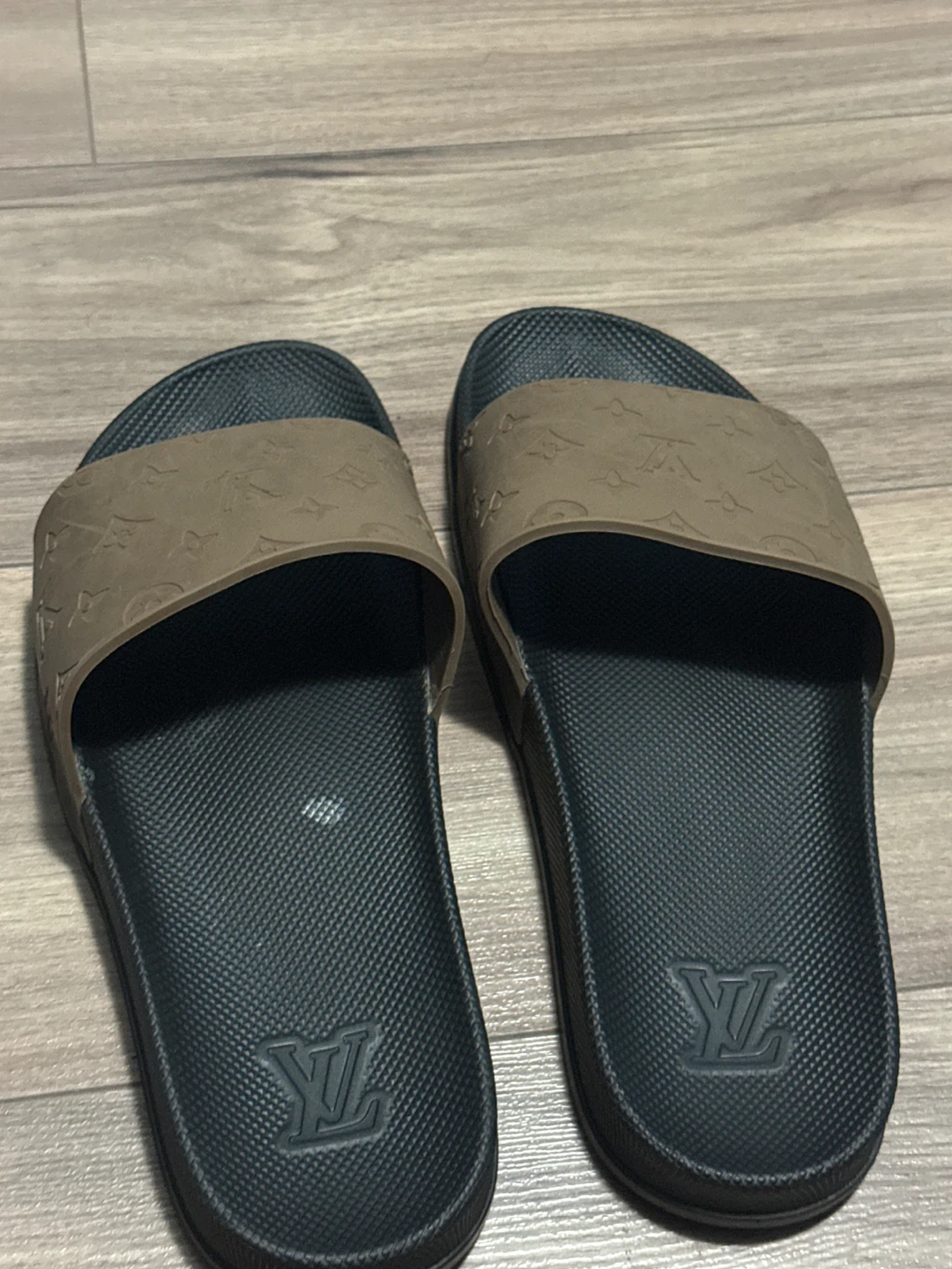 Louis Vuitton Monogram Slides