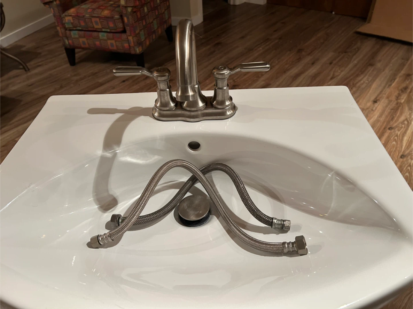 White Vanity Sink with Faucet and Water Hoses - photo 2