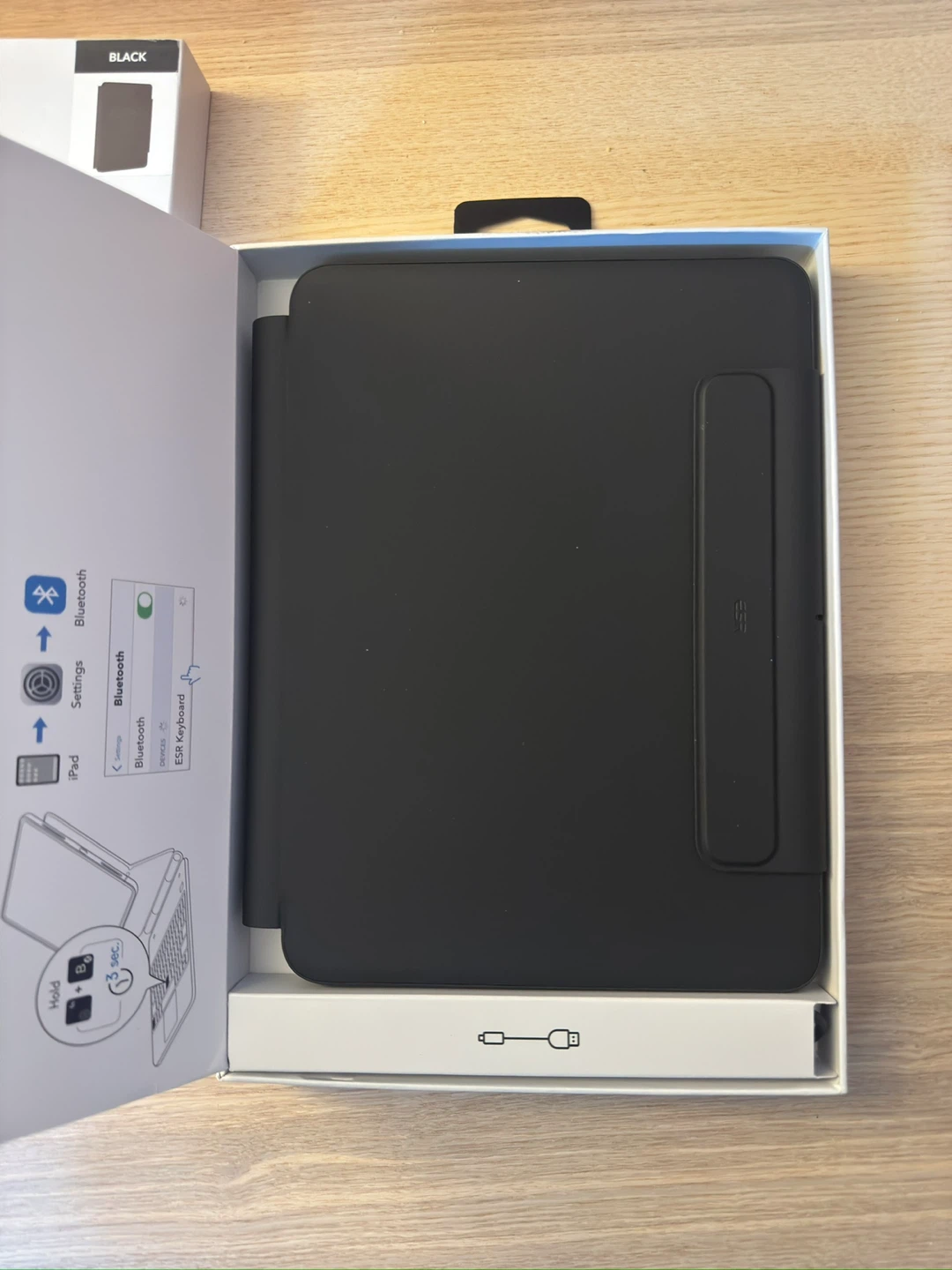 ESR Magnetic Keyboard Case 360 for iPad Air 11" & Pro 11" - photo 3