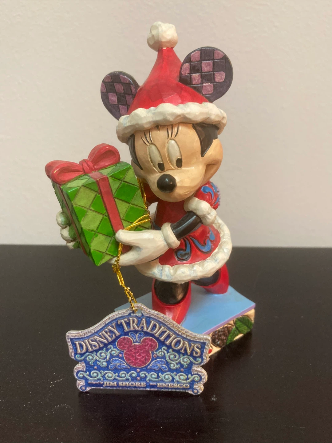 Disney Traditions Minnie Mouse "A Holiday Gift For You" Figurine