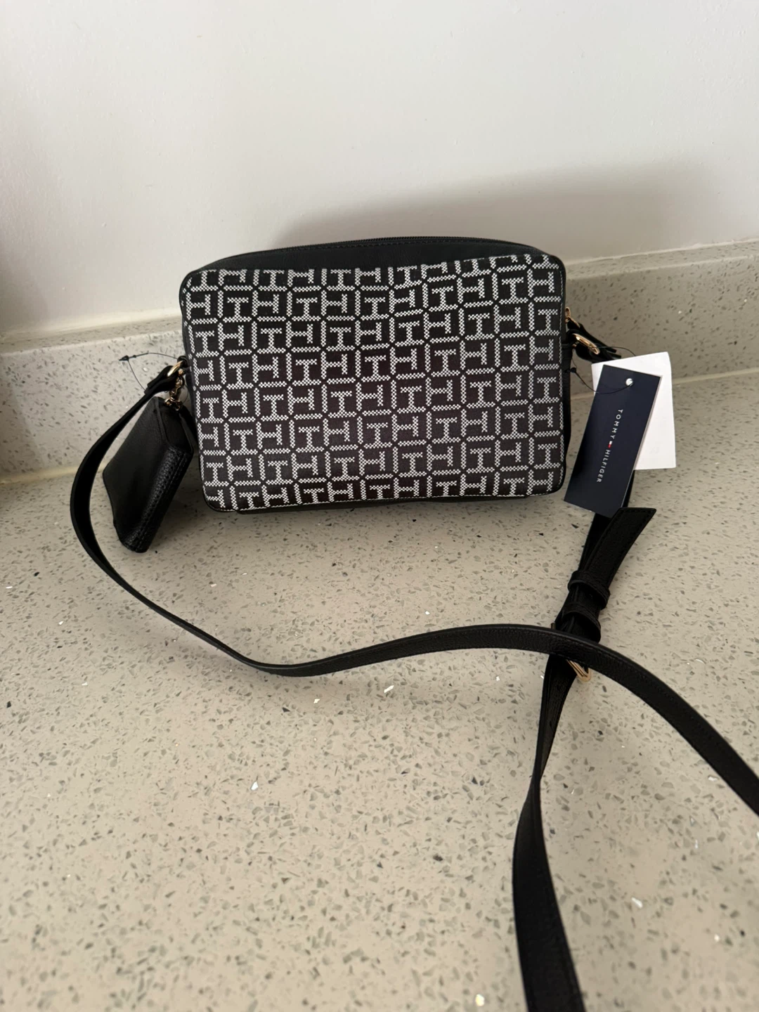 Tommy Hilfiger Crossbody Bag with Pouch - photo 2